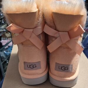 UGG Peach Color